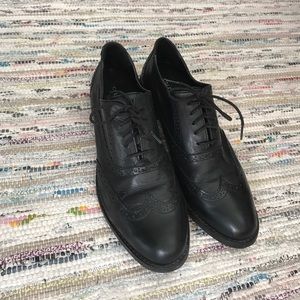 Cole Hann leather Oxford shoes